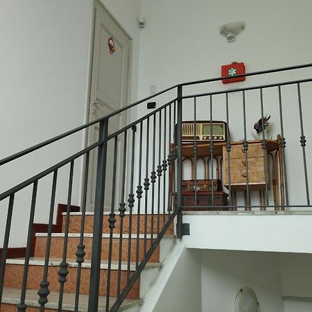 Casa Orisca Villa Lesa Szoba fotó